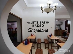 Hujan-hujan di Bandung, Jajan Bakso Kekinian Dulu di Arcamanik