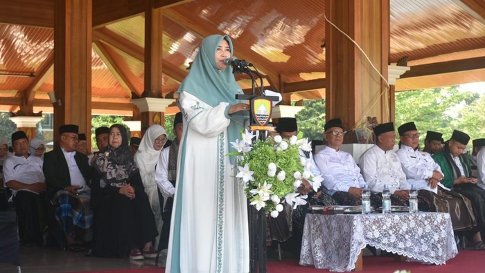 Upacara peringatan HSN di Sumedang.