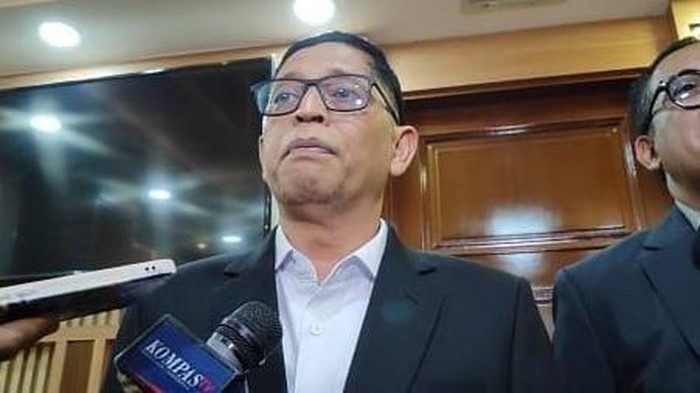Ketua Badan Legislasi (Baleg) DPR, Bob Hasan, di kompleks parlemen Senayan, Jakarta, Rabu (23/10/2024).