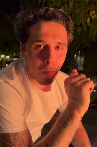 Pamer Masak Pizza Bareng Istri, Brooklyn Beckham Dicibir Netizen