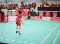 Debby dan Chandra Antusias Latih Bibit Bulutangkis Indonesia