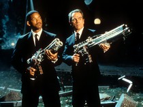 Sinopsis Film Men in Black, Aksi Para Agen Rahasia
