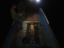 Gadis Pengungsi Rohingya Sakit dan Dievakuasi ke Daratan Aceh