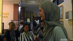 Gaya Paula Verhoeven Saat Hadiri Sidang Cerai