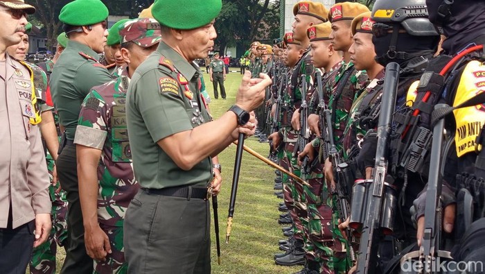 Gelar pasukan pengamanan rencana kunjungan Presiden Prabowo Subianto ke Akademi Militer (Akmil) Magelang, Rabu (23/10/2024).