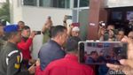 Potret 3 Hakim PN Surabaya Terjaring OTT Tiba di Kejati Jatim