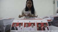 Surat suara itu untuk digunakan di 1.542 TPS se-Jakarta Pusat.