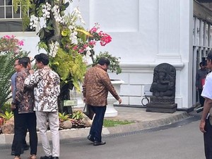 Prabowo Gelar Sidang Kabinet Perdana, Jajaran Menteri Tiba di Istana