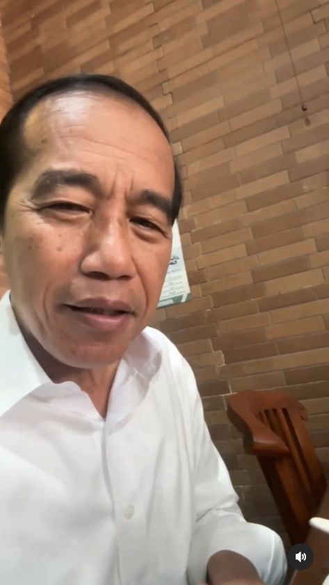 Jokowi dan Irian makan sate dan gule kambing di Sukoharjo usai purnatugas