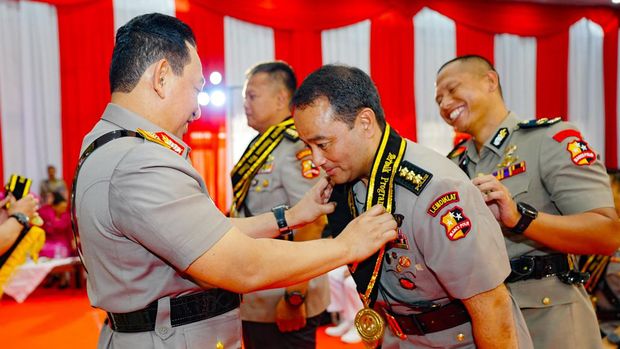 Kapolri Jenderal Listyo Sigit Prabowo dan Kombes Ahrie Sonta