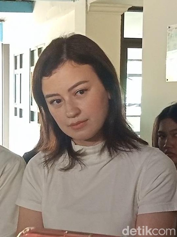 Kimberly Ryder dan ibunda saat ditemui di PA Jakarta Pusat.