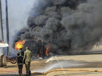 Nekat Ambil BBM dari Truk yang Terbalik, 11 Orang Tewas Terbakar
