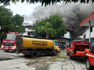 Kebakaran Pabrik di Cibinong Bogor Padam, Penyebab Diselidiki