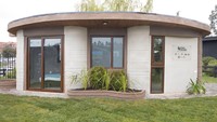 Ini merupakan prototipe rumah cetak 3D pertama di Amerika Latin, yang dibuat oleh tim Universitas Bio Bio.