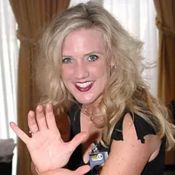 Pengisi suara Son Goku, Stephanie Nadolny
