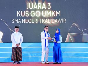 Pesan Pj Gubernur Saat Serahkan Penghargaan SMA Double Track Jatim 2024