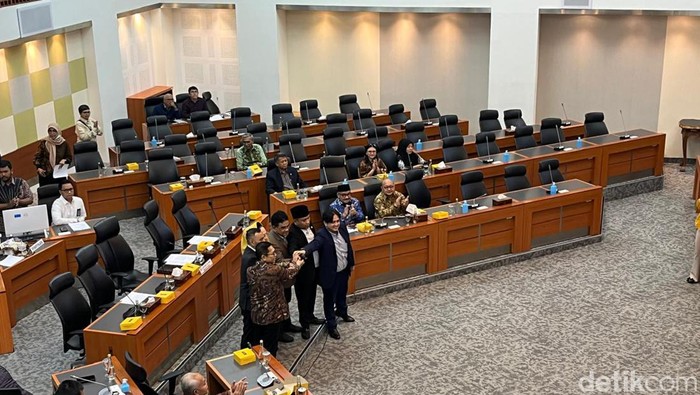 Politikus NasDem Willy Aditya ditetapkan sebagai Ketua Komisi XIII DPR. (Anggi/detikcom)