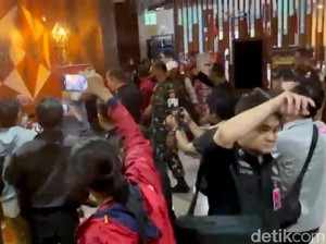Selain 3 Hakim, Kejagung Tangkap Pengacara Terkait Vonis Bebas Ronald Tannur