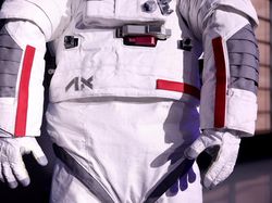 Potret Baju Astronaut Rancangan Prada-Axiom Space untuk Misi ke Bulan