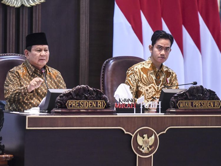 Potret Prabowo-Gibran Gelar Sidang Kabinet Perdana