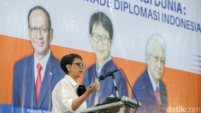 Retno Marsudi Bahas Diplomasi Pancasila Bagi Dunia di Kampus