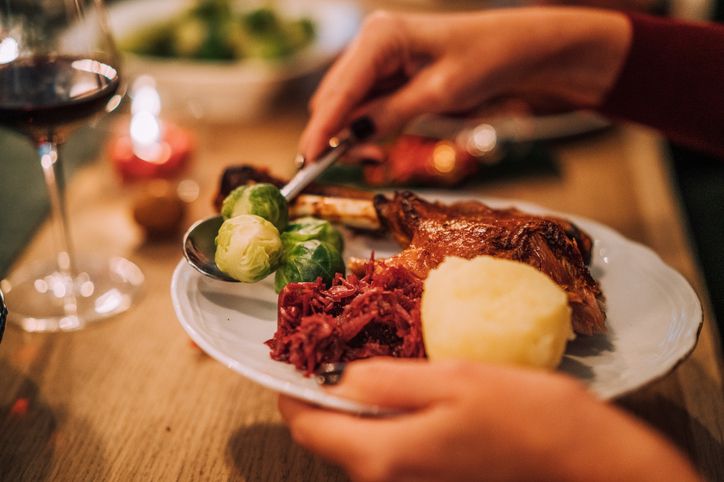 Tak Bisa Bayar Makanan Mewahnya, Pengunjung Ini Sebut Tuhan yang Akan Bayar