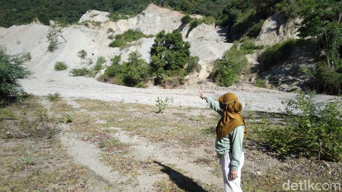 Tambang galian C di Desa Huangobotu Kecamatan Kabila Bone, Kabupaten Bone Bolango