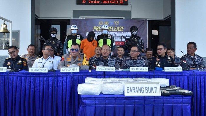 TNI AL gagalkan penyelundupan 10 Kg sabu dari Malaysia. (dok. Istimewa)