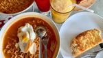 Penampakan Kedai Jadul yang Instagramable di Bandung