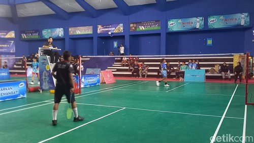 Universitas Pendidikan Ganesha (Undiksha) kembali menggelar kejuaraan bulutangkis tingkat nasional bertajuk Undiksha Open 2024, Rabu (23/10/2024). (Made Wijaya Kusuma)