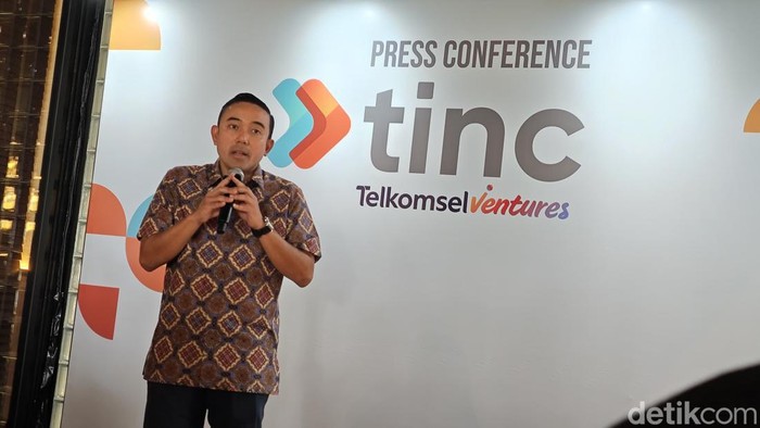 VP Corporate Communications & Social Responsibility, Saki Hamsat Bramono