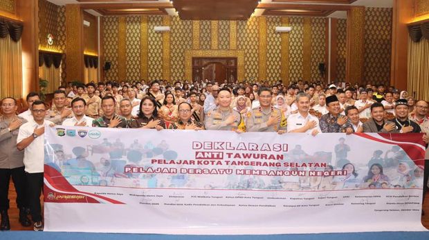 Wakapolda Metro Jaya Brigjen Djati Wiyoto saat memimpin peluncuran program PencegahanCETAR di Global Islamic School, Serpong, Tangerang Selatan, Rabu (23/10/2024). Foto: Dok. istimewa