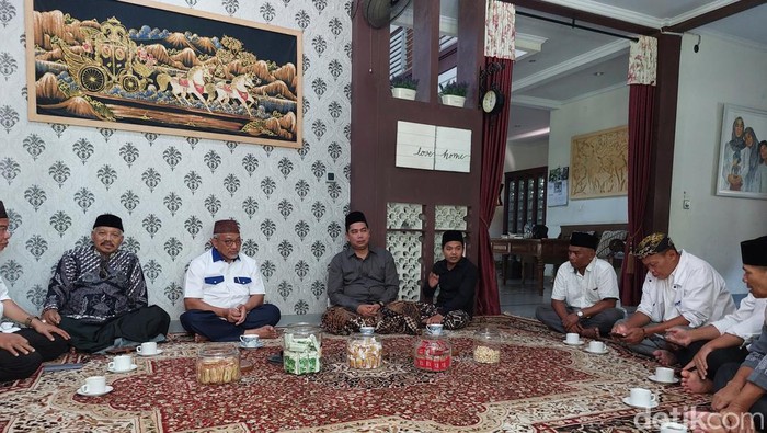 Ahmad Syaikhu kunjungi pesantren di Cirebon.