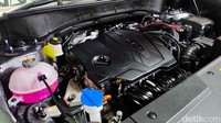 All New Hyundai Santa Fe tersedia dalam dua pilihan mesin, yakni internal combustion dengan output tenaga 194 PS dan hybrid turbo dengan output tenaga 235 PS. Foto: Septian Farhan Nurhuda / detikOto