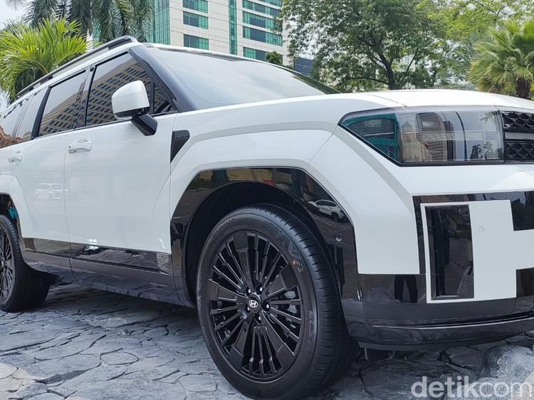 Tampang All New Hyundai Santa Fe: Gagah dan Futuristis!