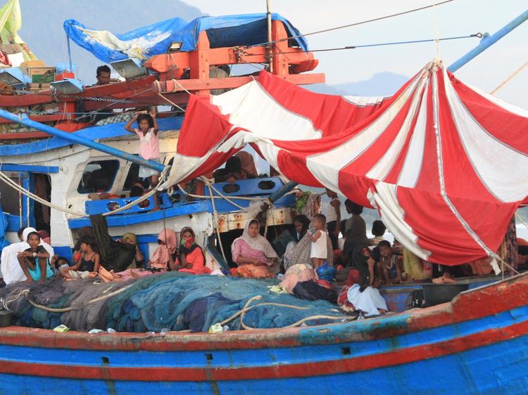 6 Hari Terombang-ambing di Laut Aceh, Rohingya Menanti Dievakuasi