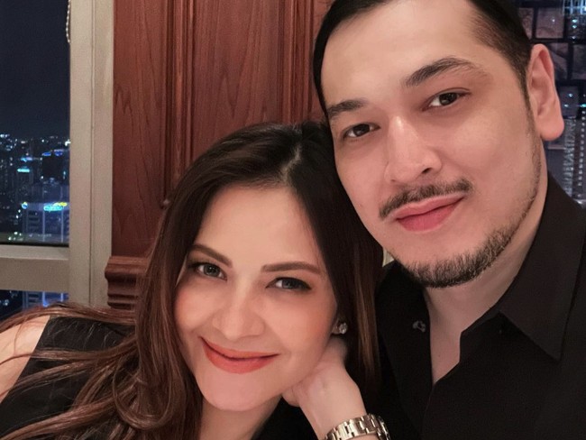 Artis Tiba-tiba Menikah