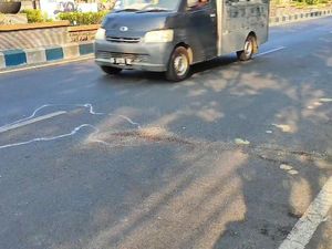 Biker Perempuan Tewas Tabrak Pikap di Kota Pasuruan