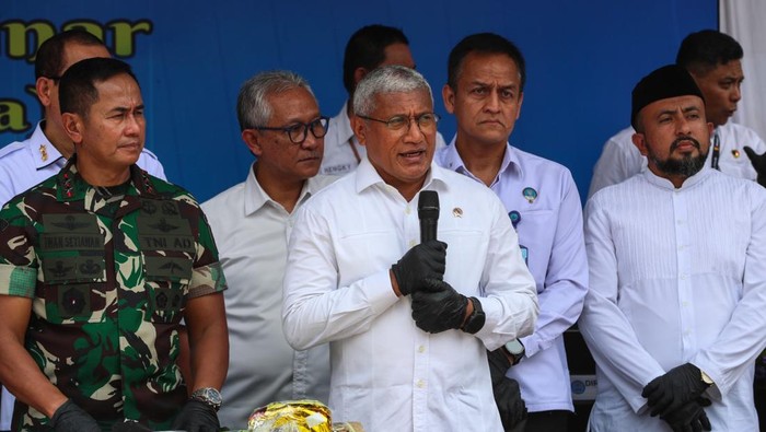BNN memusnahkan 3,3 ton barang bukti hasil tindak pidana narkotika dari 9 kasus penyitaan narkoba dengan total 29 tersangka. (dok BNN)