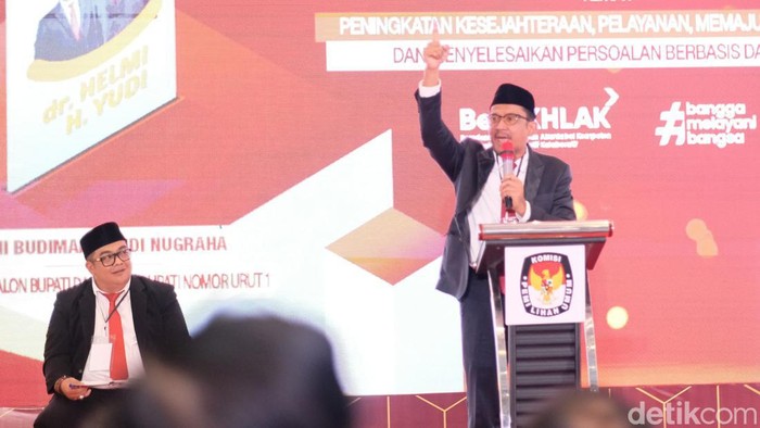 Cabup-Cawabup Pilkada Garut Helmi Budiman-Yudi Nugraha