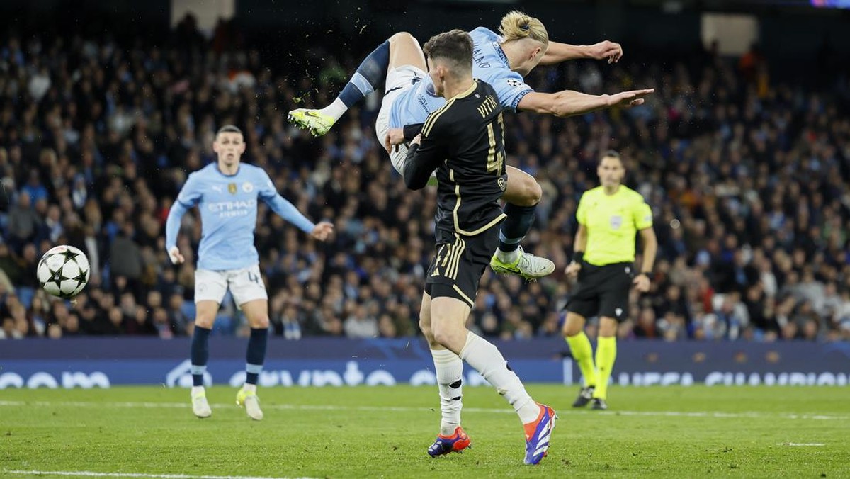 Aksi Erling Haaland bikin gol ke gawang Sparta Praha di Liga Champions. (Foto: Richard Sellers/Sportsphoto/Allstar via Getty Images)
