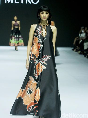 Foto Koleksi Metro dept Store di JFW 2025