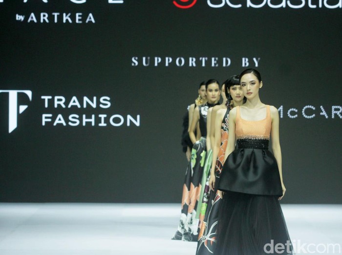 Foto Koleksi Metro dept Store di JFW 2025