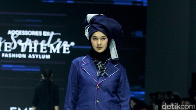 Foto Paula Verhoeven Jadi Model, Pagi Sidang Cerai, Malam Fashion Show
