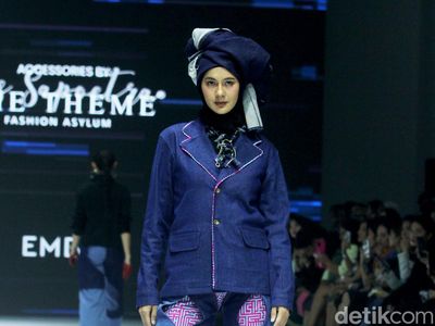 Foto Paula Verhoeven Jadi Model, Pagi Sidang Cerai, Malam Fashion Show