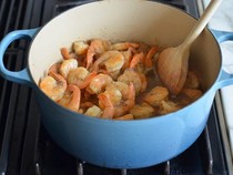 Masak Udang Jadi Pemicu Pertikaian di Kosan Ini