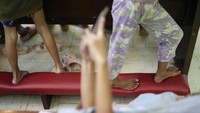Ribuan penduduk desa telah dievakuasi, dan peringatan badai telah diberlakukan di banyak provinsi, termasuk ibu kota Manila.  