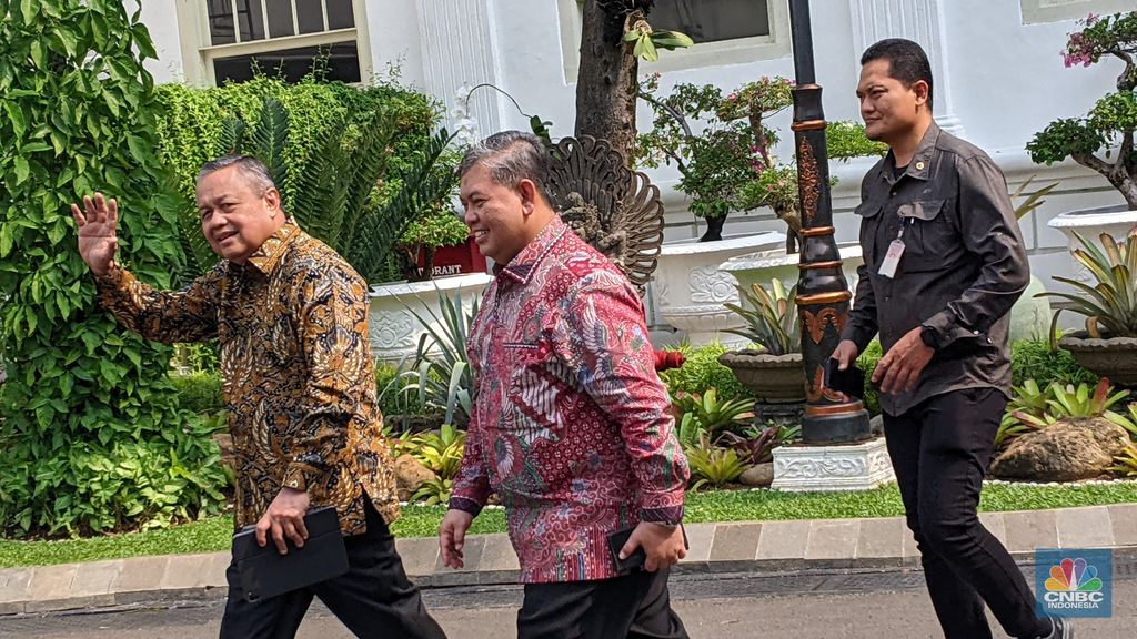 Gubernur BI Perry Warjiyo menghadap Presiden Prabowo Subianto