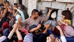 Jangan Lagi Buang Makanan, Lihat Nih Warga Gaza Antre Roti