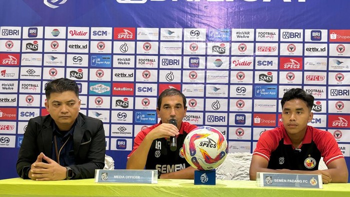 Jumpa pers Semen Padang Vs Dewa United (dok. Semen Padang FC).